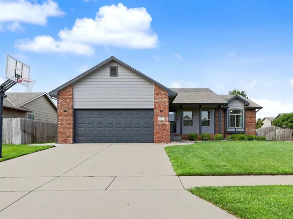 2637 E Mason Ridge Dr, Derby, KS 67037