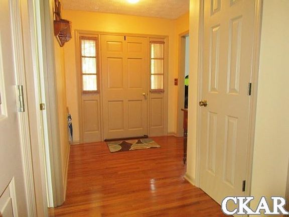 2nd image of 636 Cloverdale Dr