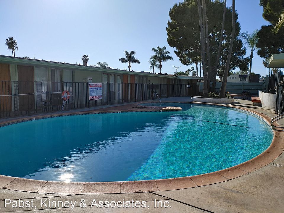 2nd image of 1750 Redondo Ave APT 10
