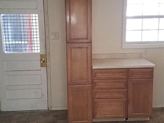 4th image of 1500 Pecan Dr