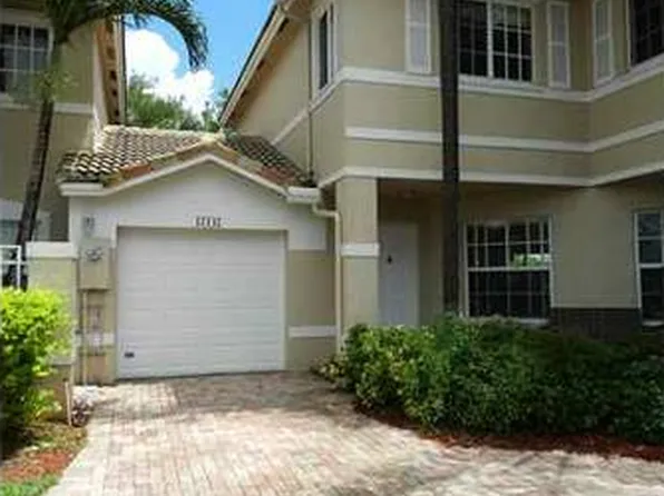 17147 NW 23rd St, Pembroke Pines, FL 33028