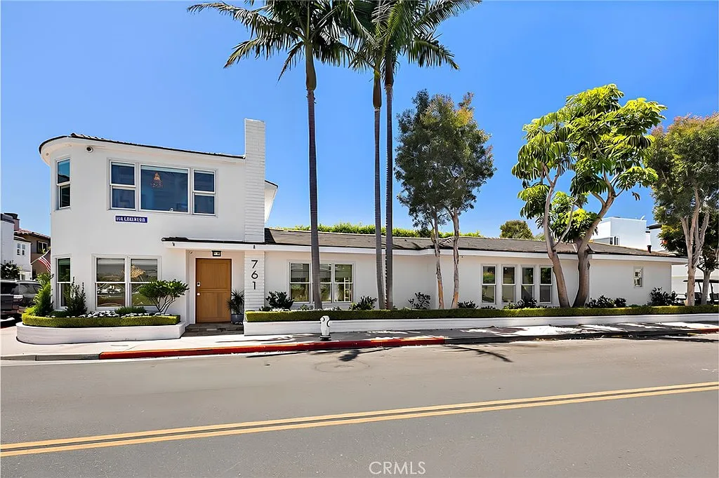 3 bed, 3.5 bath, 2400 sqft, $19,000 — Photo 4