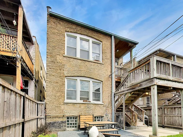 2645 W Winnemac Ave #2 — Photo 9