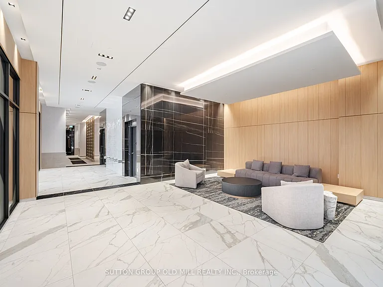 204 Burnhamthorpe Rd E #104 — Photo 5