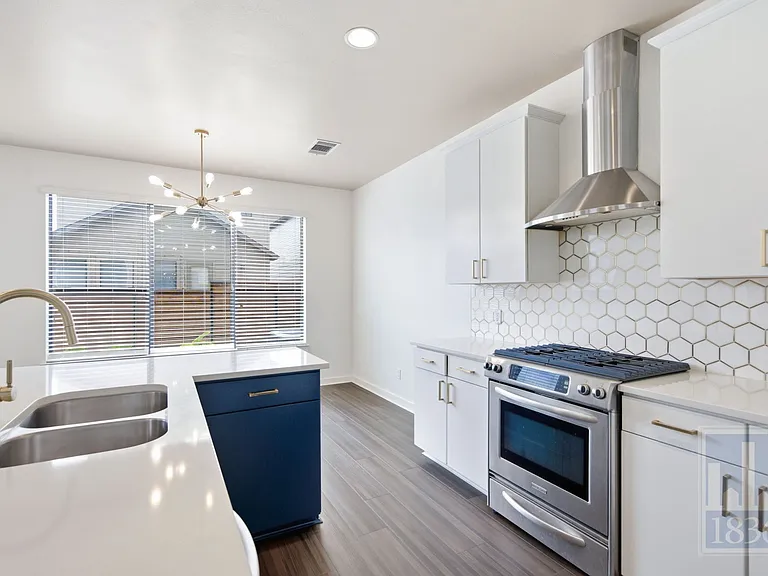 3109 Corbin Ln — Photo 9