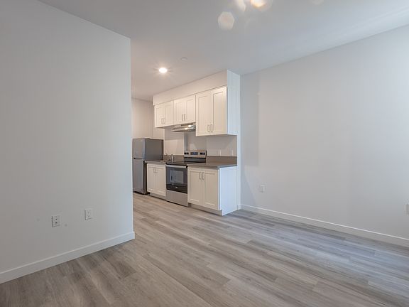 3rd image of 4007 W Martin Luther King Jr Blvd #T314