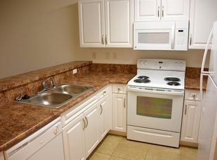 4041 Oak Landing Dr, Davie, FL 33314