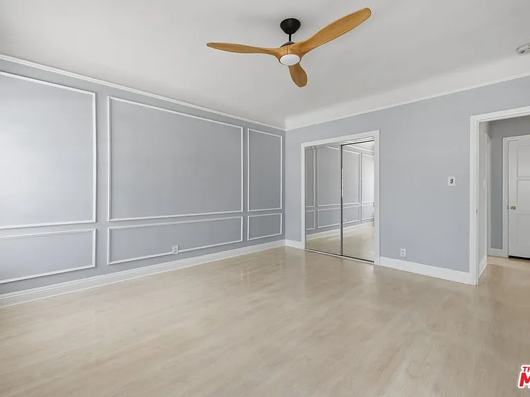 437 N Genesee Ave #1/2 — Photo 10