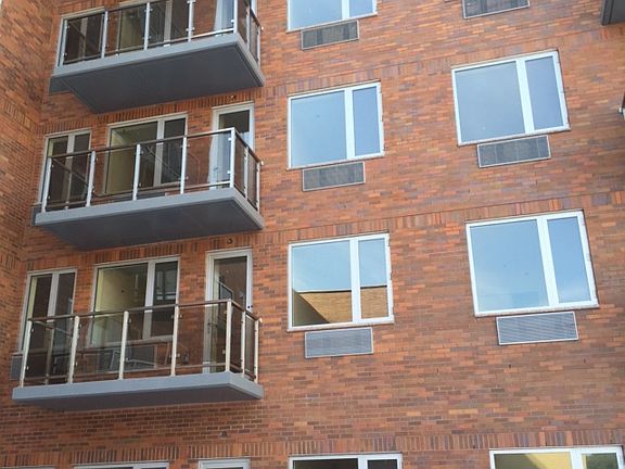 3rd image of 136-21 Latimer Place