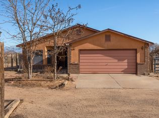 4 Francesca Dr, Los Lunas, NM 87031