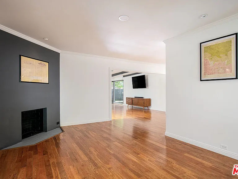 1900 Sycamore Dr — Photo 7