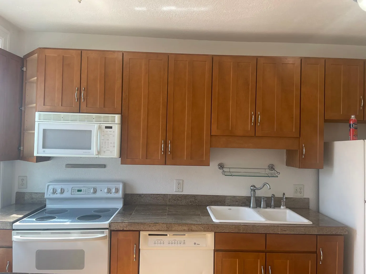 1534 N High St — Photo 1