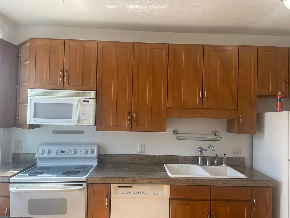 1534-2 High St