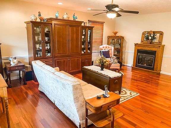 5th image of 6 S Riverview Ln