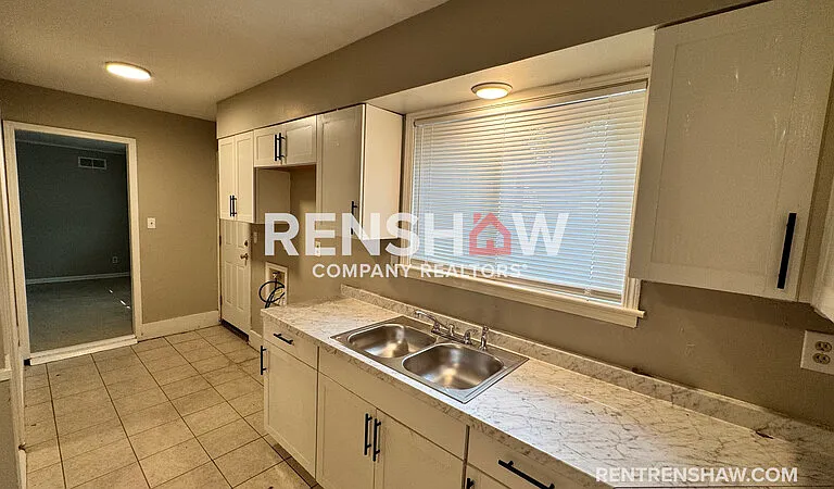 4933 Teal Ave — Photo 6