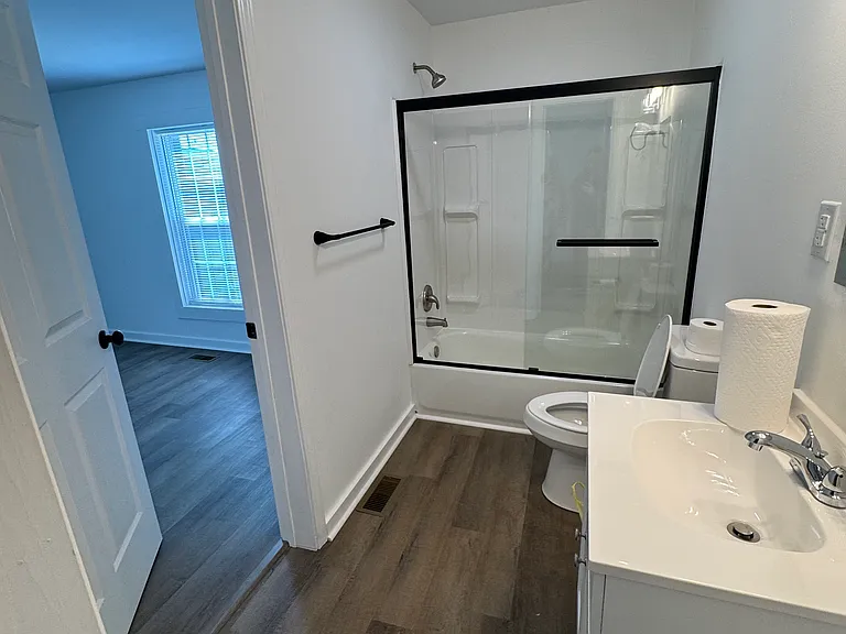 227 Lewis St — Photo 22