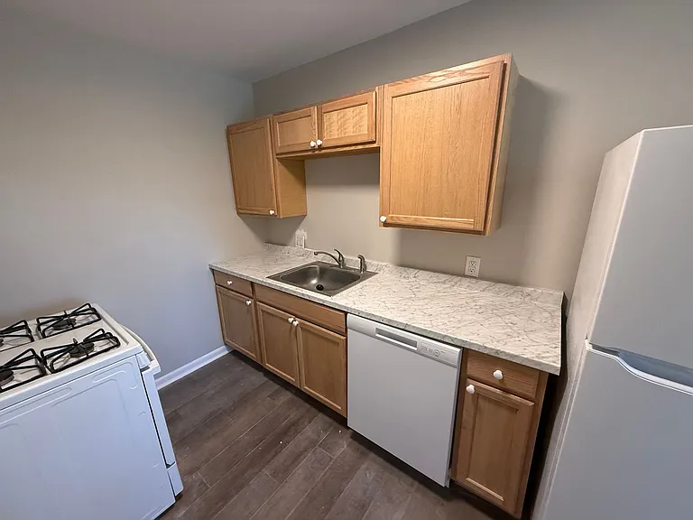 213 N Ann St #5 — Photo 7