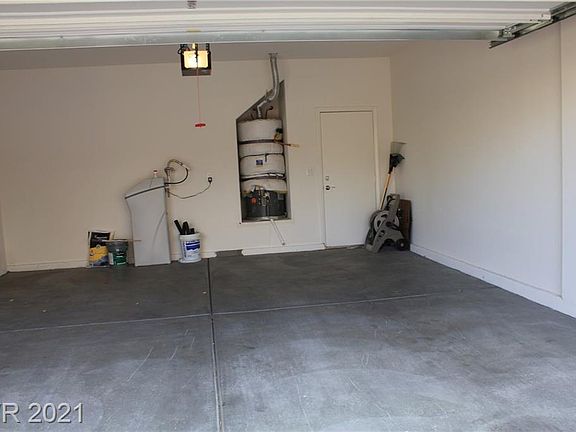 3rd image of 10619 Mentesana Ave