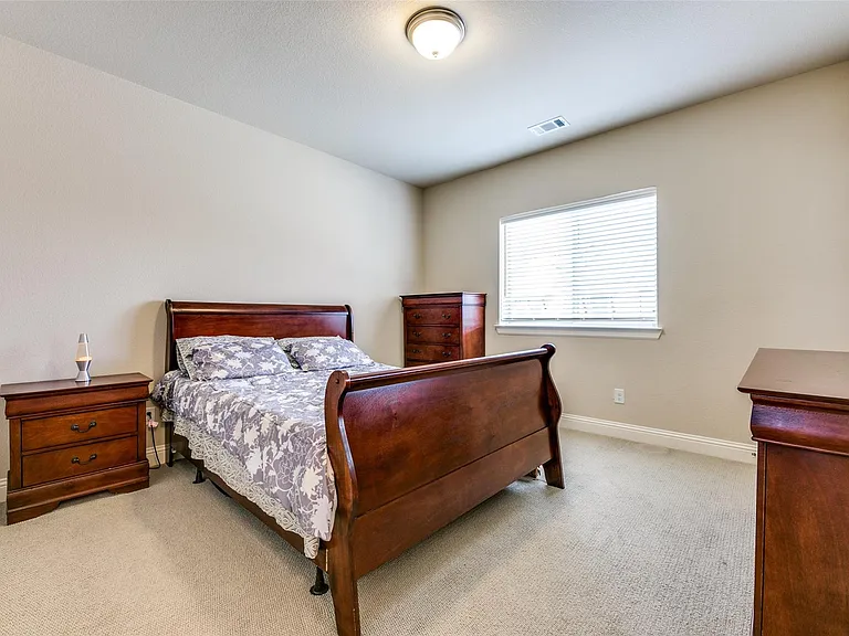 1132 Piedmont Ln — Photo 16
