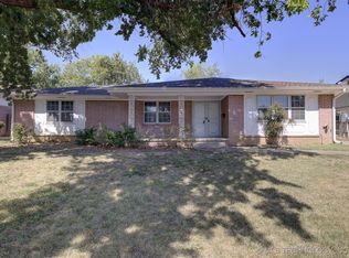 6947 E 16th St, Tulsa, OK 74112