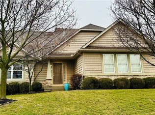 112 Hillcrest Dr, Springboro, OH