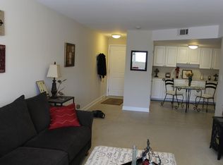 1379 N Western Ave, Lake Forest, IL 60045