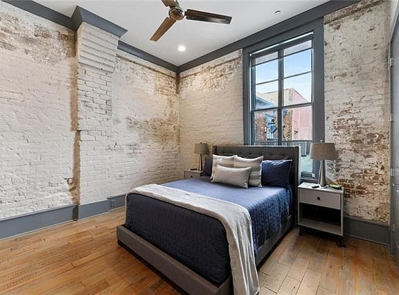 5th image of 309 Chartres St #F