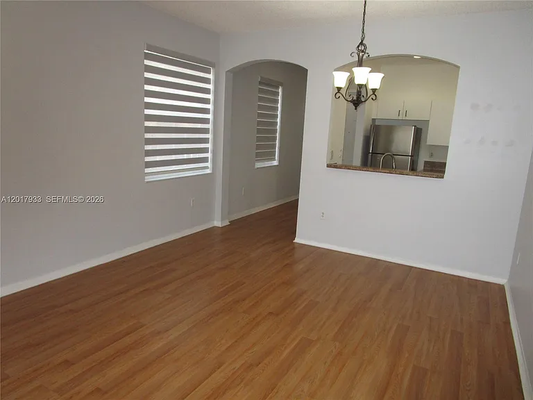 2261 NE 42nd Cir — Photo 11
