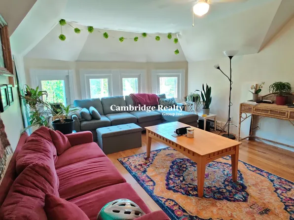 1539 Cambridge St, Cambridge, MA