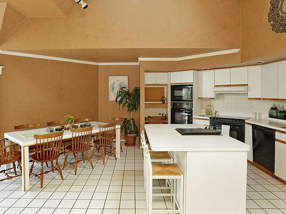 5th image of 3405 Bay Leaf Dr