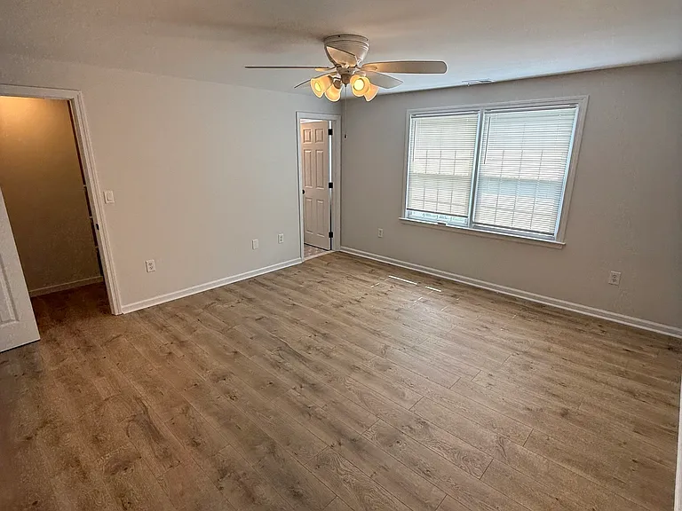 1 Barrington Dr #B — Photo 16