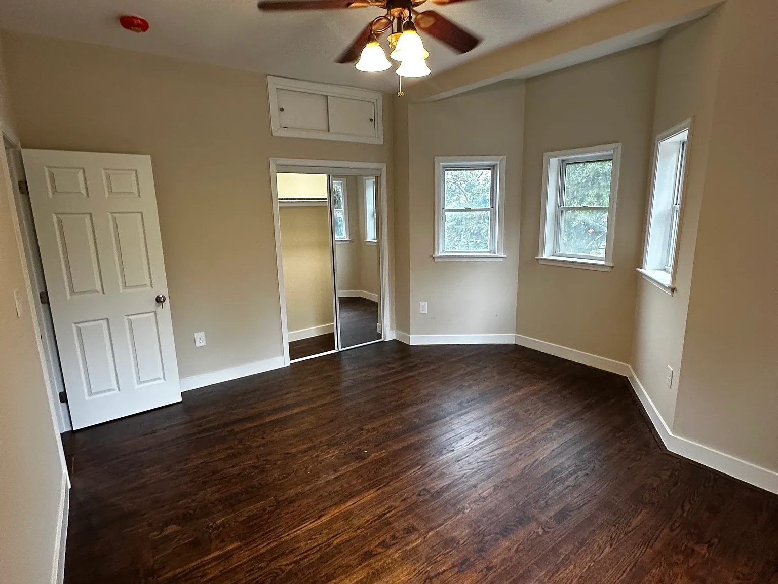 4 bed, 1800 sqft, $650 — Photo 1