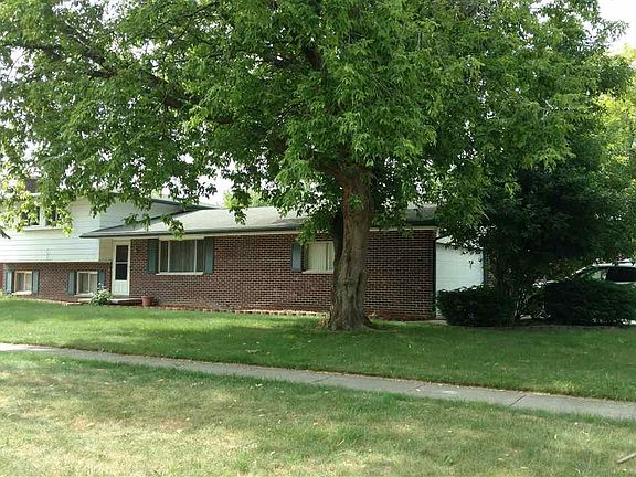 2nd image of 3360 Crestmont Dr
