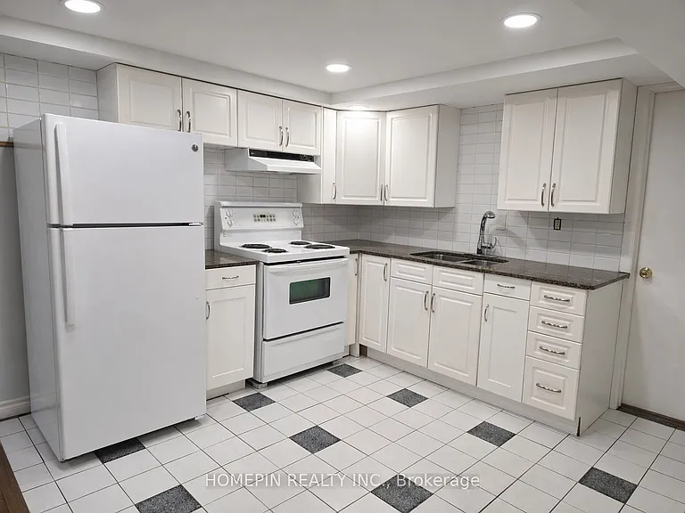 111 Sharpe St — Photo 14