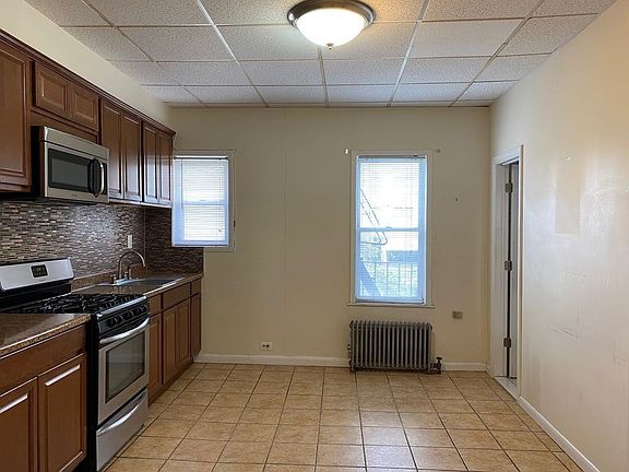 4th image of 265A 17th St #2A