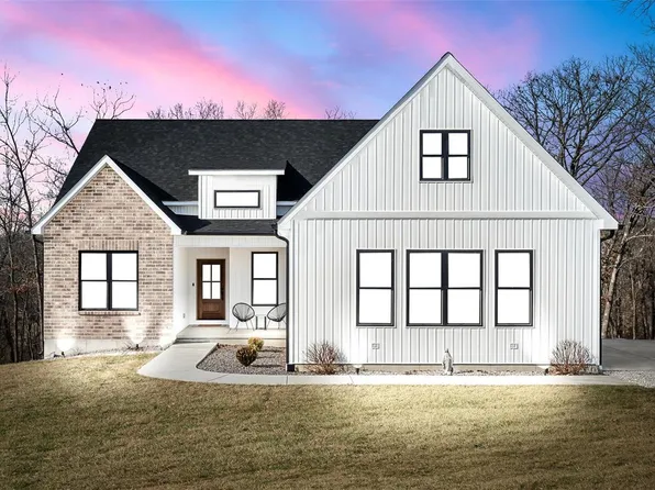 1 Greenview Ct, Troy, MO 63379