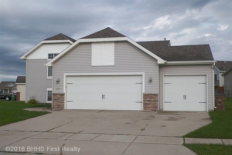 1st image of 3305 Ash Dr SW