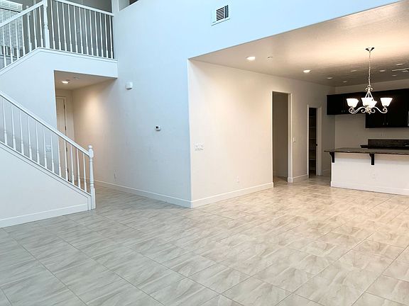 4th image of 3423 Brimhall Ln