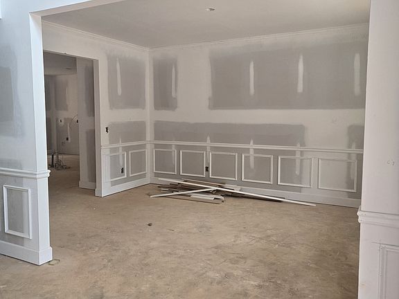 4th image of 158 Rivers Edge Dr