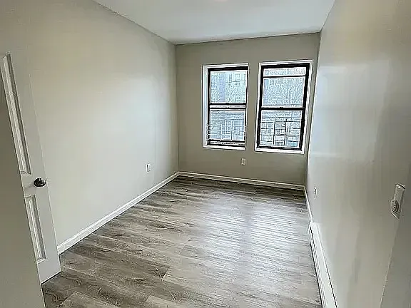 383-385 Avon Ave #383-3R