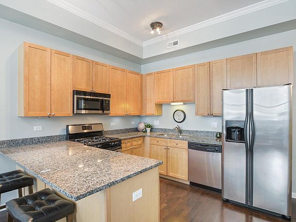 4th image of 1464 S Michigan Ave APT 610S