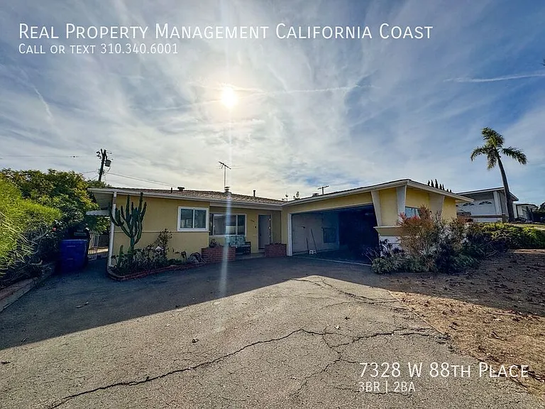 7328 W 88th Pl — Photo 1