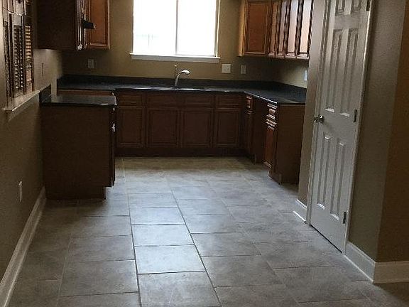 5th image of 2628 Canyon Dr