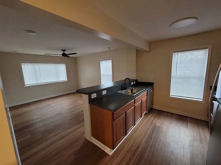 165 E. 11th Ave. MG — Photo 5