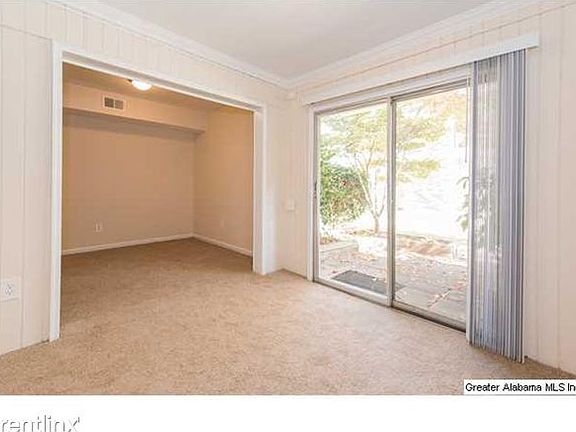 sunroom-dinning area