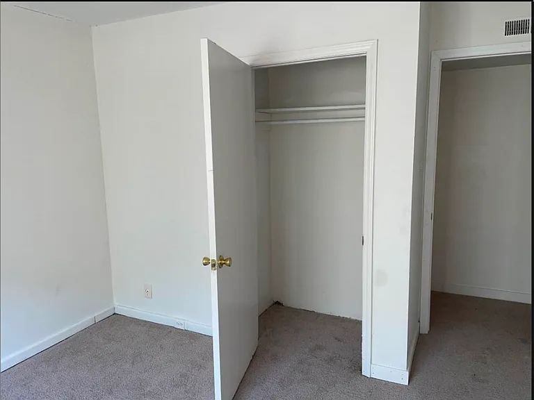 901 Lynn St #B — Photo 15