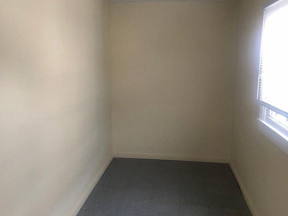 5th image of 450 Franklin Ave APT 1