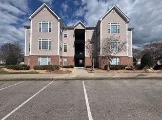 2501 Huntscroft Ln, Raleigh, NC 27617
