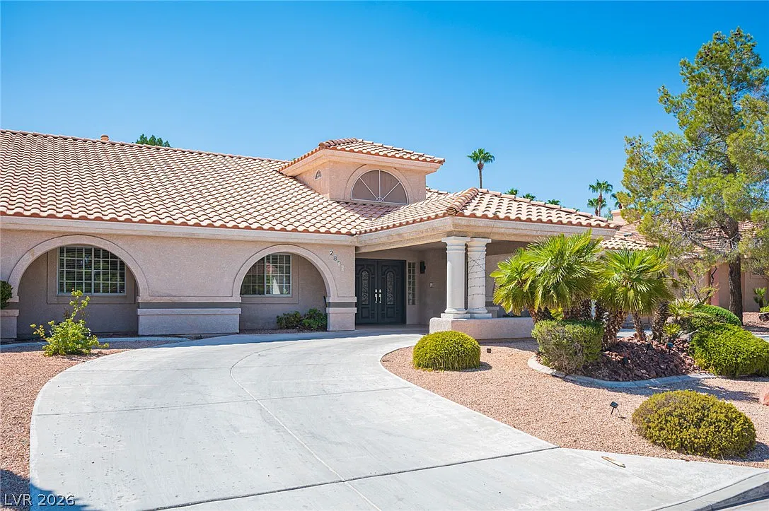 4 bed, 3.5 bath, 3921 sqft, $4,495 — Photo 3