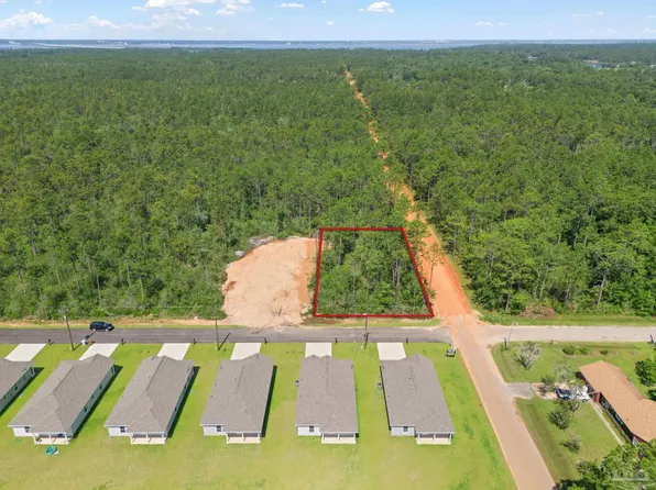 N 24th Ave, Milton, FL 32583